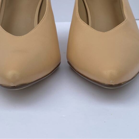 Naturalizer 7.5 Heels Wide Pumps 7.5W Nude Classic Leather Neutral Minimalist - Picture 7 of 11
